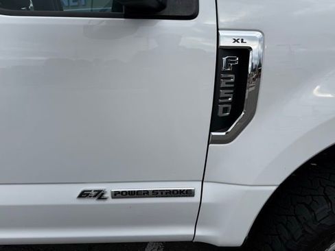 Used 2019 Ford F250 XL w/ Power Equipment Group AWD/4WD image 11