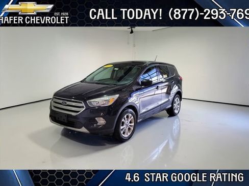 Used 2019 Ford Escape SE image 1