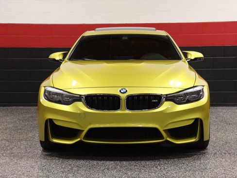 Used 2019 BMW M4 Coupe w/ Executive Package RWD image 12