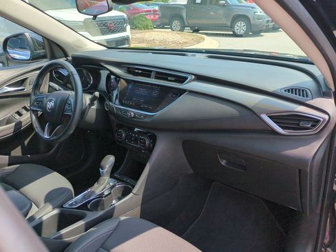 Used 2023 Buick Encore GX Select w/ Sport Touring Package FWD image 43