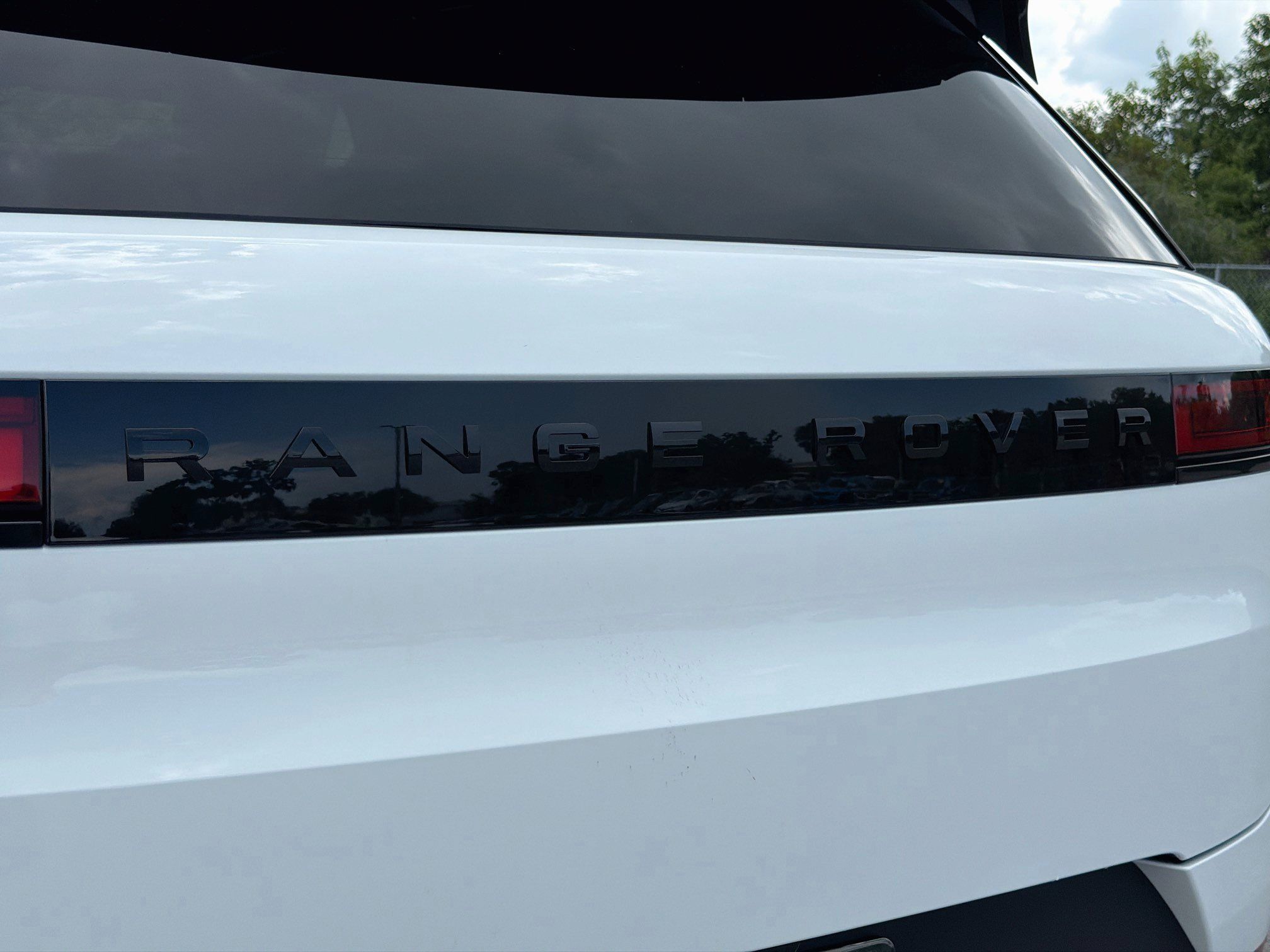 New 2027 Land Rover Range Rover Sport SE AWD/4WD image 11