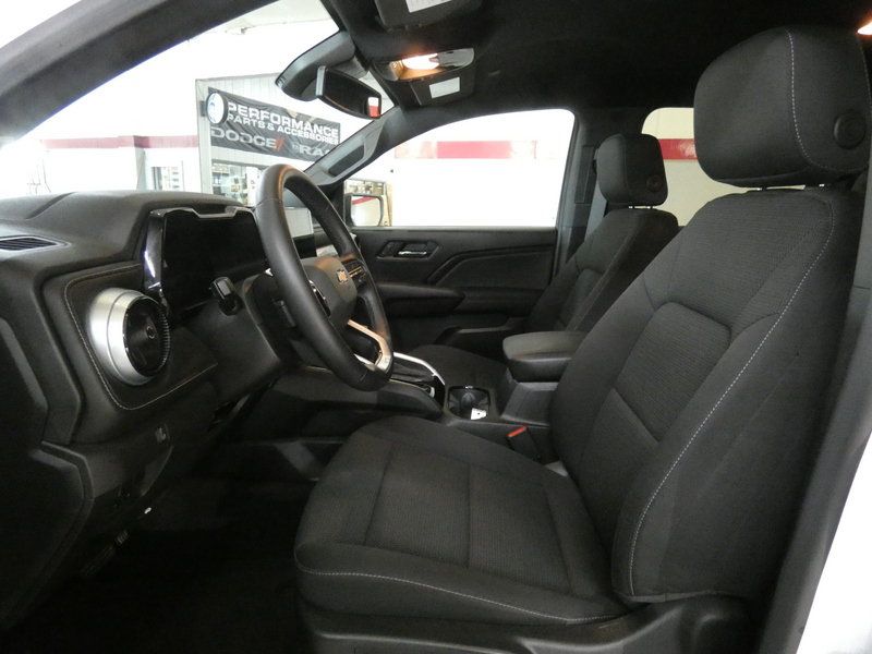 Used 2024 Chevrolet Colorado LT w/ LT Convenience Package II AWD/4WD image 20
