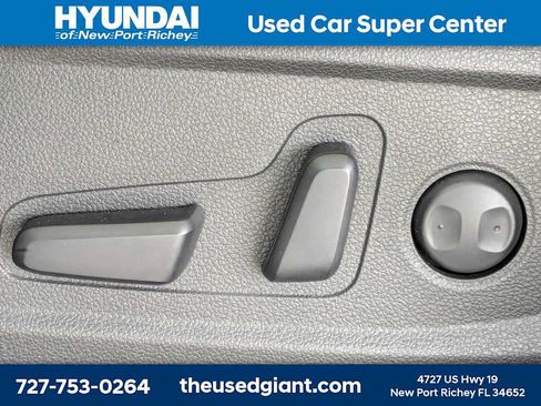 Used 2023 Hyundai Santa Fe SEL FWD image 23