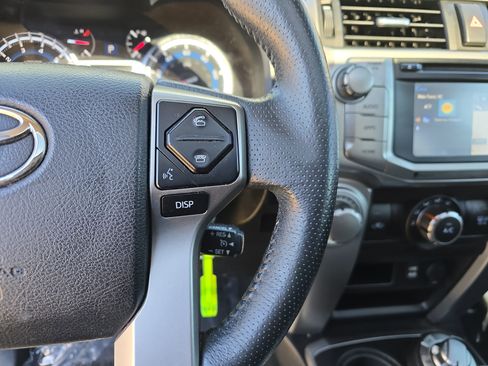 Used 2019 Toyota 4Runner SR5 Premium image 17