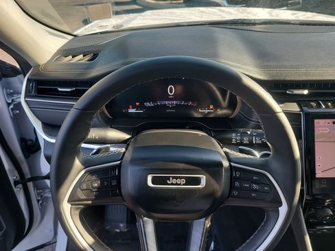 Used 2021 Jeep Grand Cherokee L Limited RWD image 27