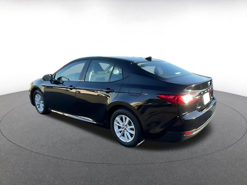 Used 2025 Toyota Camry LE image 10