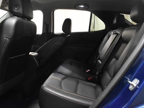 Used 2023 Chevrolet Equinox Premier FWD image 8