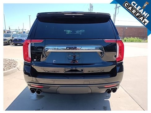 Used 2023 GMC Yukon XL Denali AWD/4WD image 7