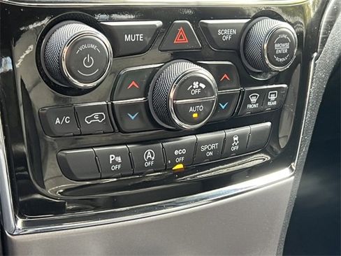 Used 2021 Jeep Grand Cherokee Freedom Edition image 26