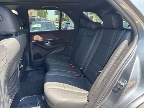 New 2025 Mercedes-Benz GLE 450e 4MATIC image 9