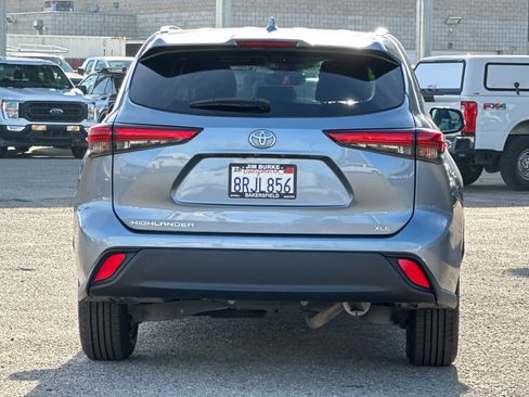 Used 2020 Toyota Highlander XLE image 5