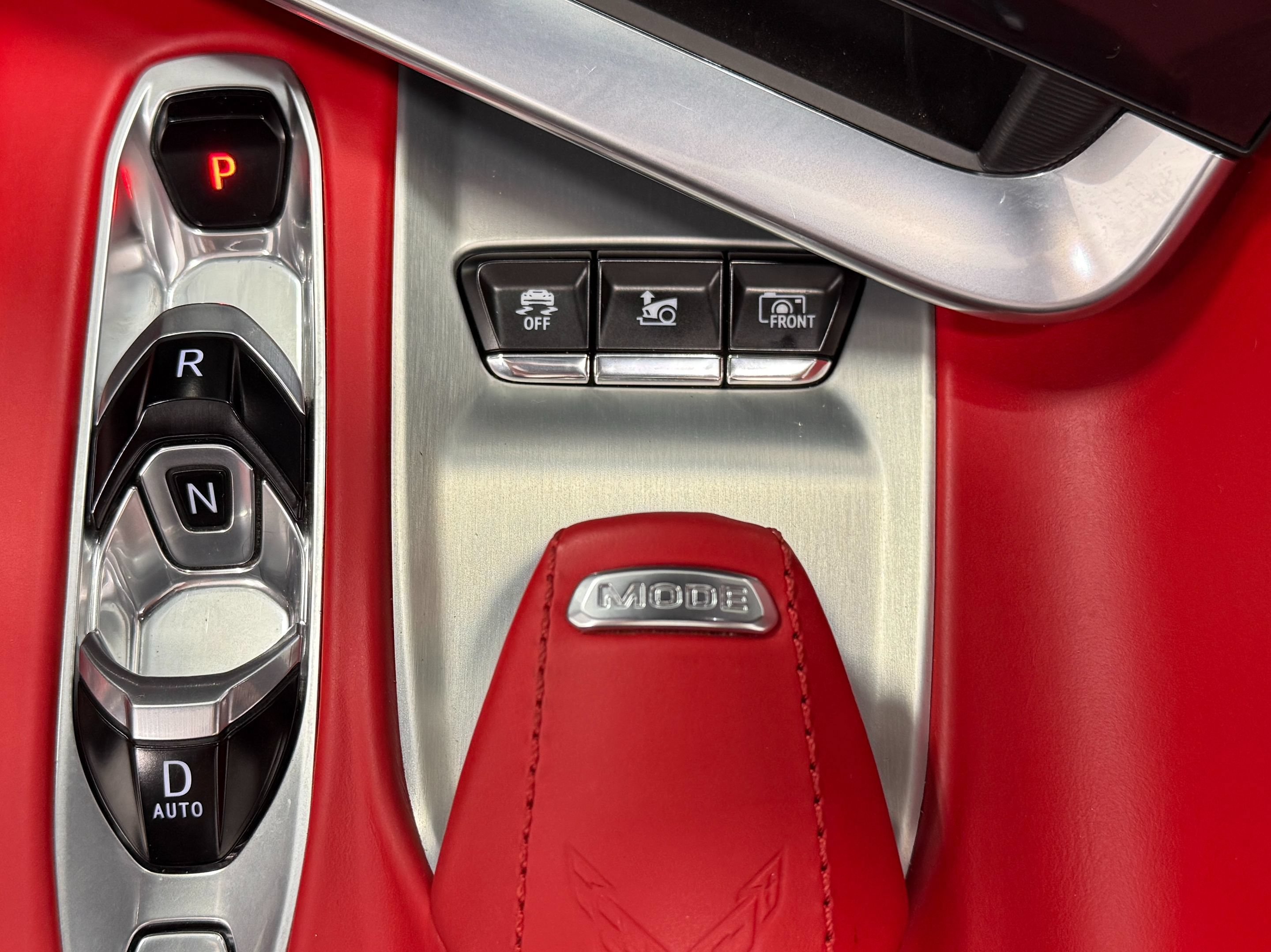 Used 2022 Chevrolet Corvette Stingray Premium Conv w/ Z51 Performance Package RWD image 31
