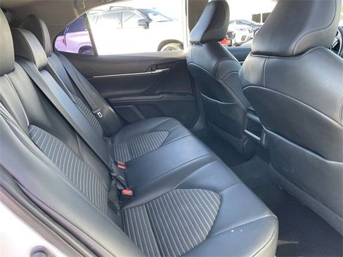 Used 2020 Toyota Camry SE image 27