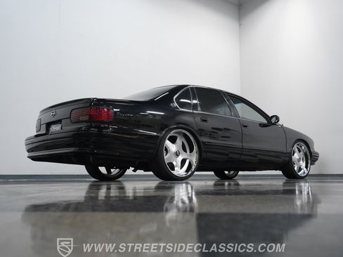 Used 1996 Chevrolet Impala SS RWD image 27