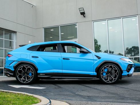 Used 2023 Lamborghini Urus Performante image 10