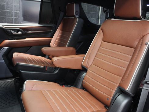 Used 2023 GMC Yukon Denali Ultimate image 45