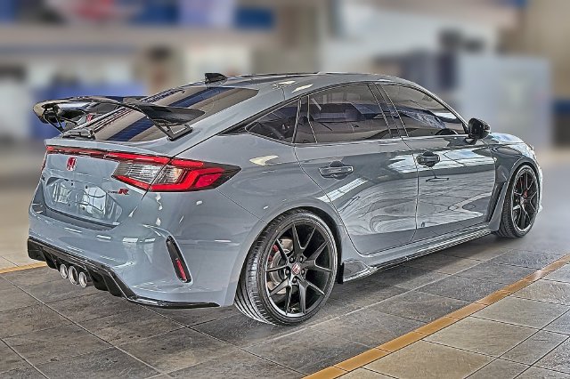 Used 2025 Honda Civic Type R image 3