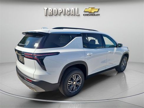 New 2026 Chevrolet Traverse LT image 5
