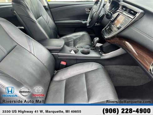 Used 2013 Toyota Avalon Limited w/ Technology Pkg image 26