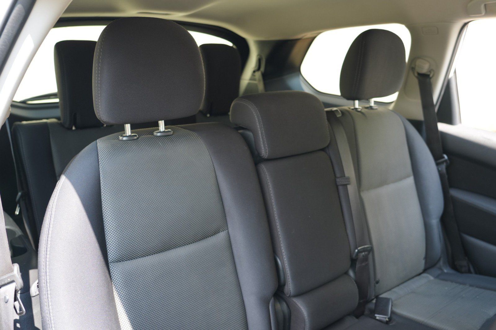 Used 2017 Nissan Pathfinder SV FWD image 34