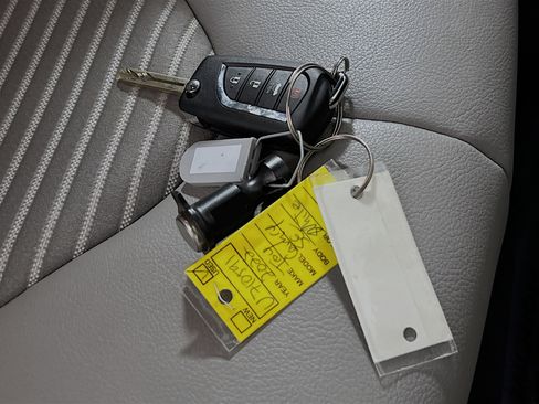 Used 2022 Toyota Camry SE image 36