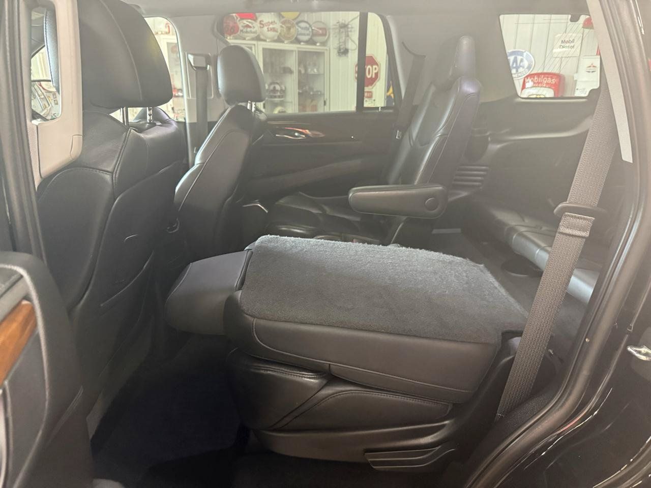 Used 2020 Cadillac Escalade Luxury AWD/4WD image 22