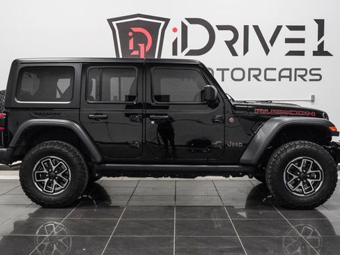 Used 2024 Jeep Wrangler Unlimited Rubicon image 10