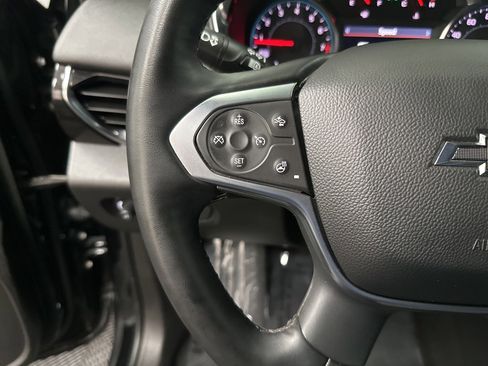 Used 2023 Chevrolet Traverse RS image 16