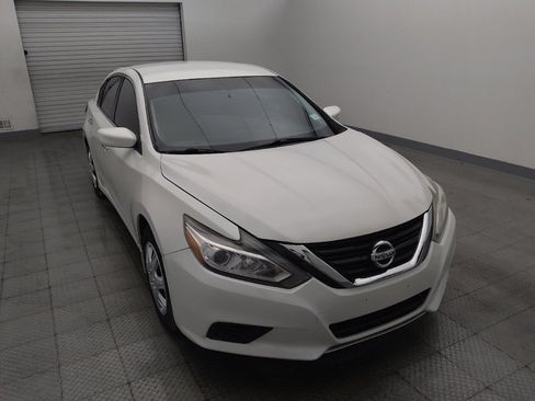 Used 2016 Nissan Altima 2.5 S w/ Power Driver Seat Package FWD image 14