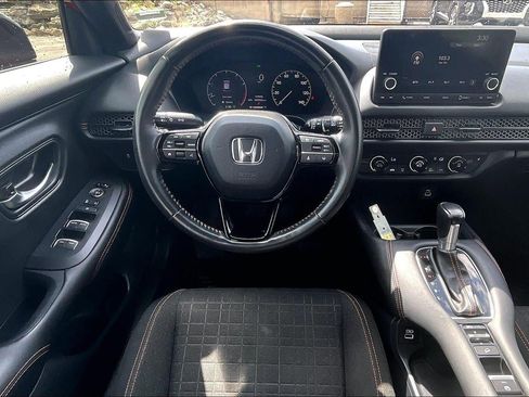 Used 2023 Honda HR-V Sport image 5