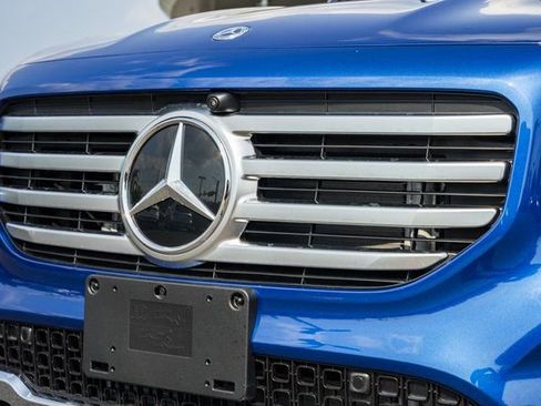 New 2025 Mercedes-Benz GLB 250 4MATIC image 12