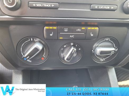 Used 2015 Volkswagen Jetta SE FWD image 19