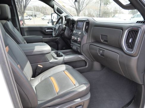 Used 2023 GMC Sierra 2500 AT4 w/ AT4 Premium Plus Package image 18