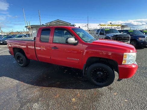 Used 2010 Chevrolet Silverado 1500 LS image 2