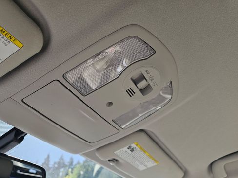 Used 2010 Toyota Prius Five FWD image 30