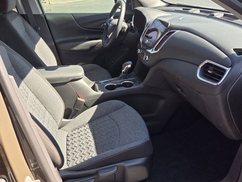 Used 2024 Chevrolet Equinox LT image 11