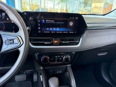 Certified 2025 Chevrolet TrailBlazer LT FWD image 17