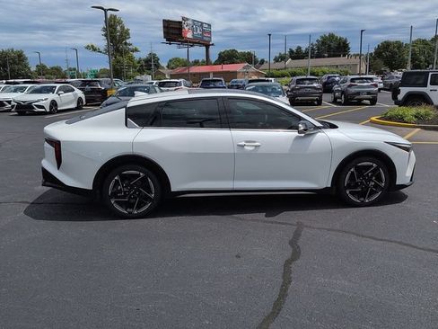 Used 2025 Kia K4 GT-Line w/ GT-Line Premium Package FWD image 8