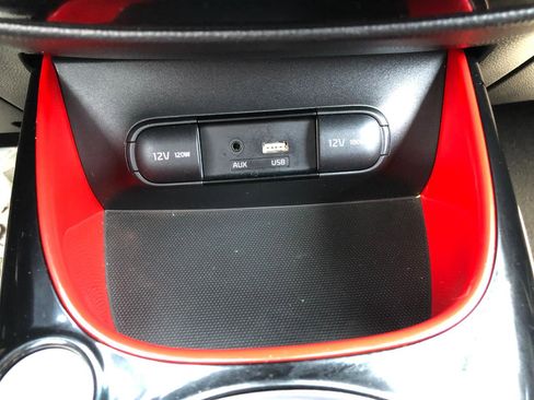 Used 2018 Kia Soul + image 21