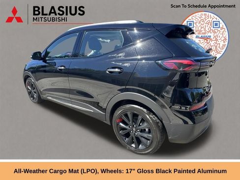 Used 2023 Chevrolet Bolt EUV Premier w/ Sun & Sound Package FWD image 24