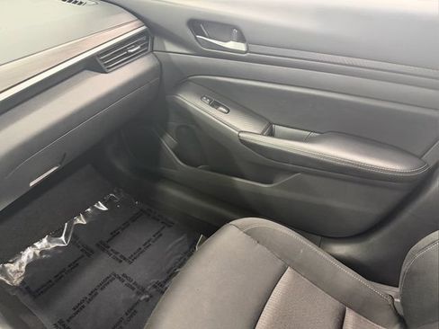 Certified 2025 Nissan Altima 2.5 SV FWD image 24