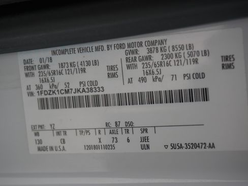 Used 2018 Ford Transit 150 XLT image 26