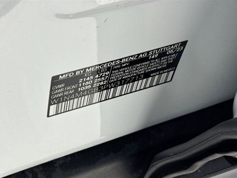 Certified 2023 Mercedes-Benz GLB 250 image 33