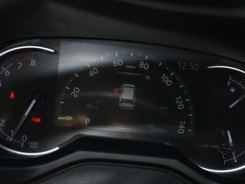 Used 2023 Toyota RAV4 XLE w/ Convenience Package FWD image 14