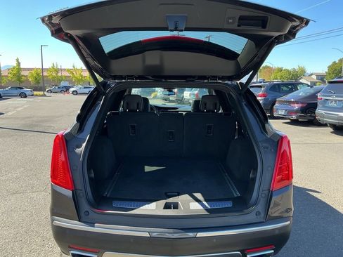 Used 2017 Cadillac XT5 Platinum w/ Driver Assist Package AWD/4WD image 28
