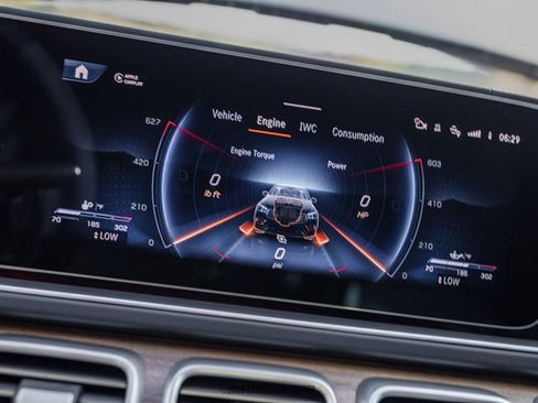 Used 2025 Mercedes-Benz GLE 63 AMG S image 32