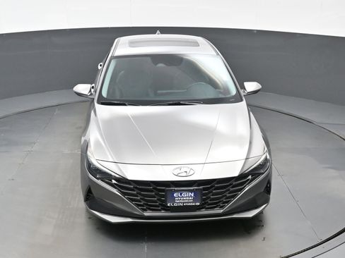 Certified 2023 Hyundai Elantra Limited w/ Preferred Accessory Package image 41