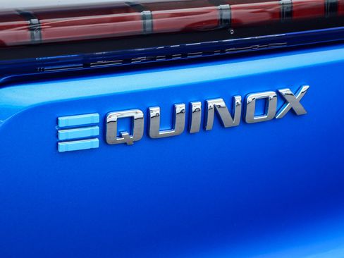 Used 2024 Chevrolet Equinox EV LT FWD image 26