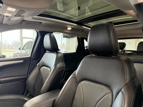 Used 2025 Ford Escape Platinum w/ Premium Technology Package image 27