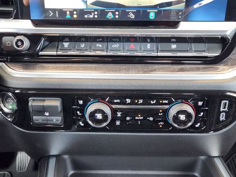 New 2026 Chevrolet Silverado 3500 LTZ w/ LTZ Convenience Package image 15